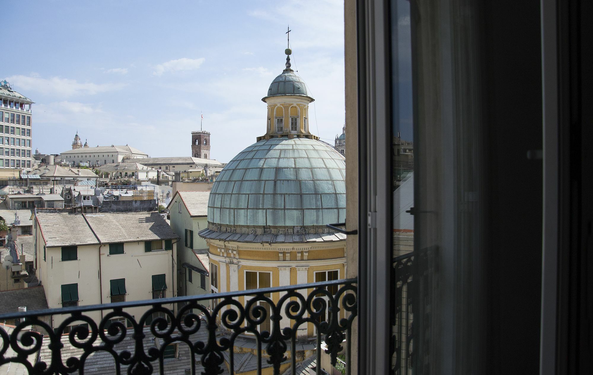 Hotel Sky On The Roofs - Il Cielo Sui Tetti Genova Esterno foto